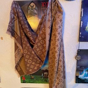 Louis Vuitton two-tone monogram scarf